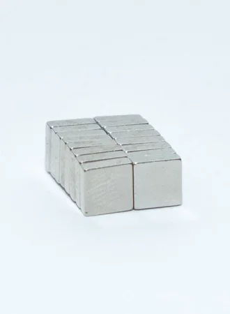 6mm x 6mm x 2mm Dikdörtgen N35 Neodyum Mıknatıs